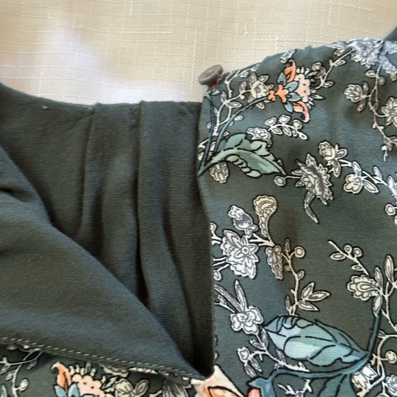 💕🌈💕Loft Brand Women’s Floral Sleeveless Blouse Slate Blue with Floral Design - Picture 4 of 6